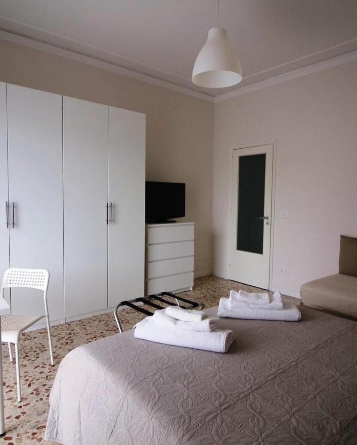 Giuffrida Apartment Rooms 卡塔尼亚 外观 照片