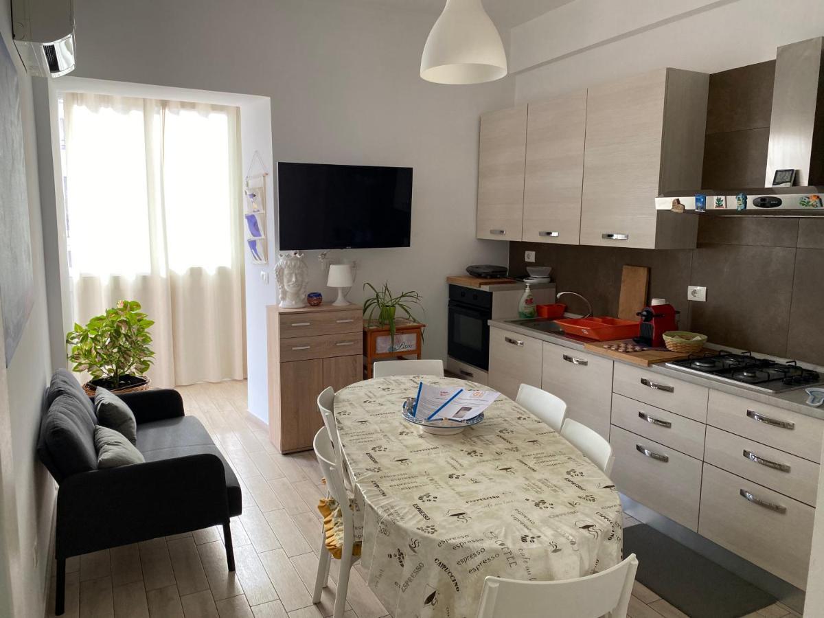 Giuffrida Apartment Rooms 卡塔尼亚 外观 照片