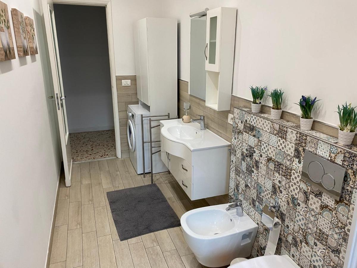 Giuffrida Apartment Rooms 卡塔尼亚 外观 照片