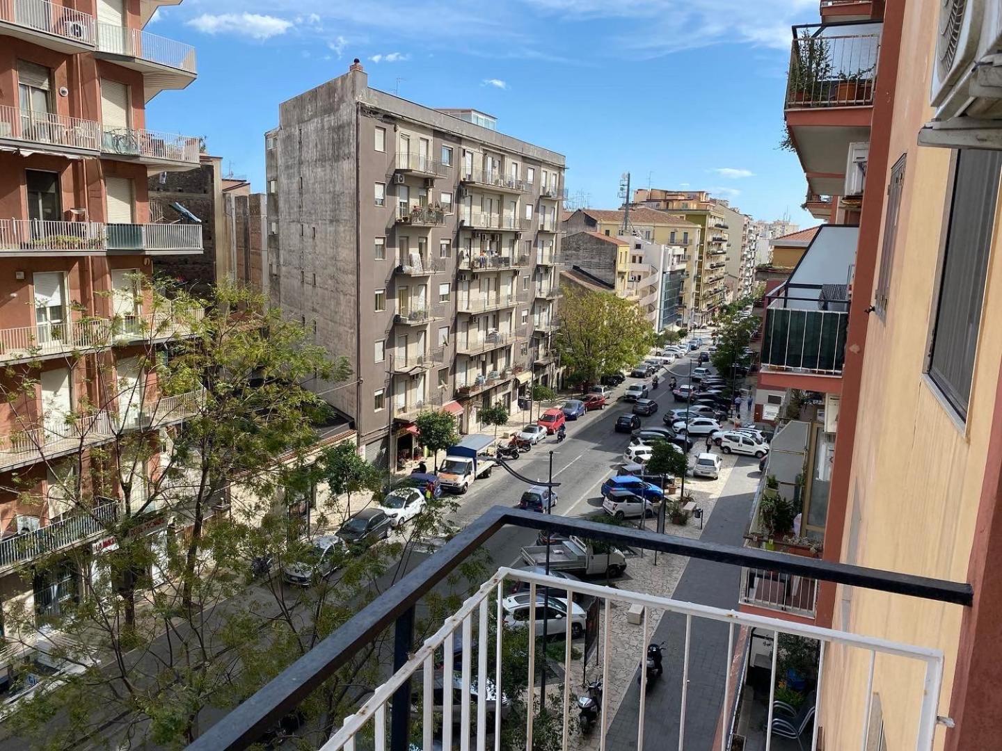 Giuffrida Apartment Rooms 卡塔尼亚 外观 照片